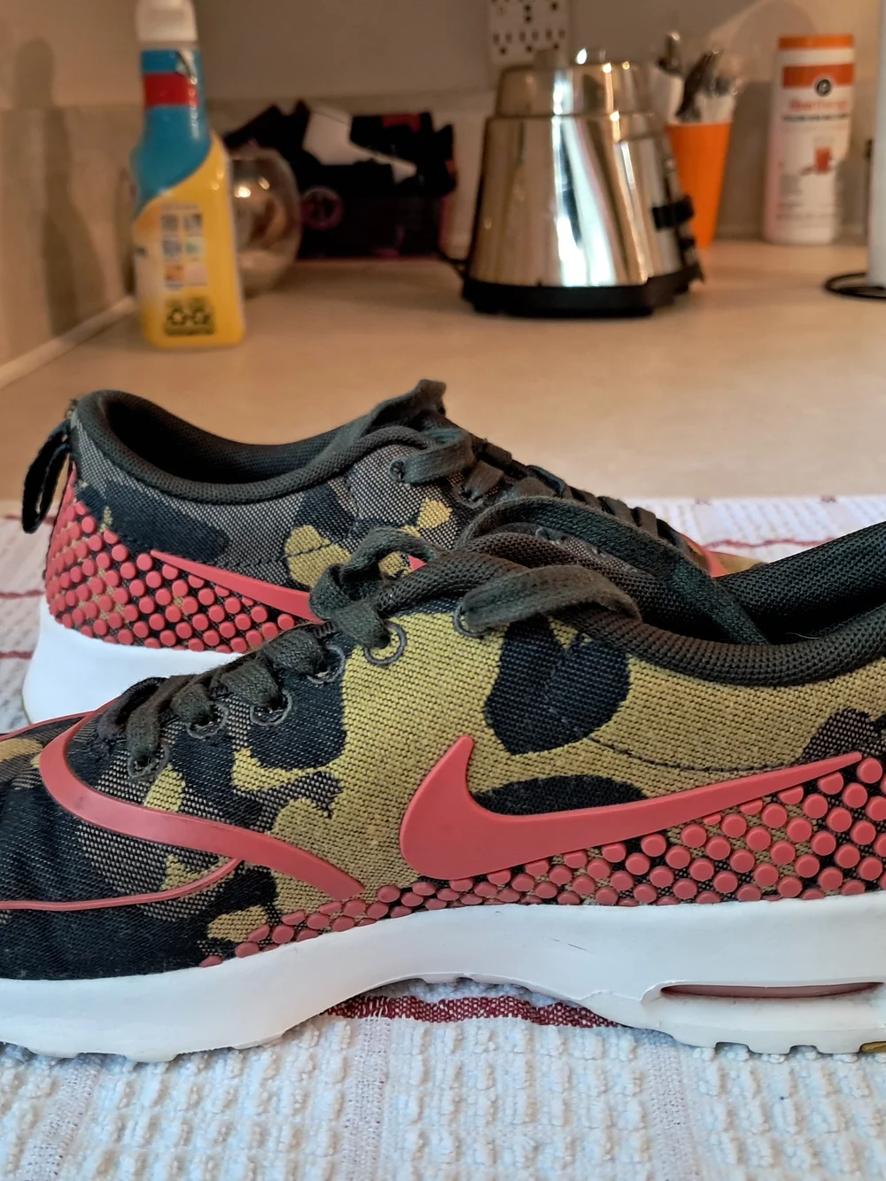 Nike Air Max Thea JCRD Premium Womens Size 6 Desert Camo Pink 807385-200